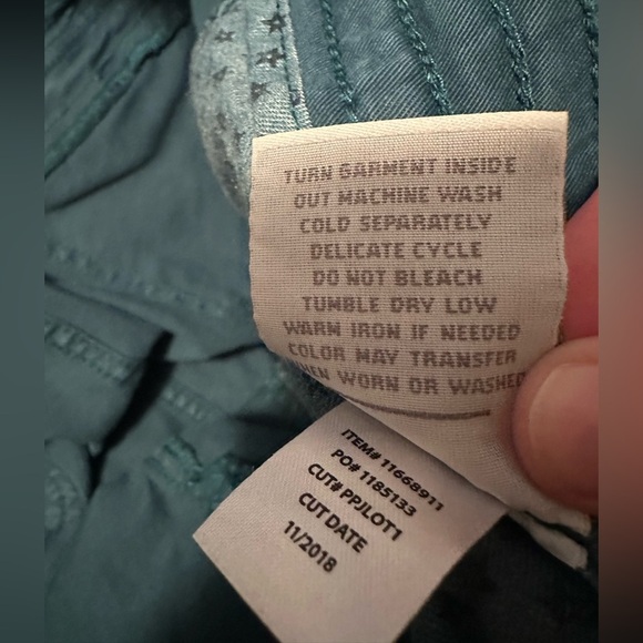 Torrid Women's Teal Capri Cargo Pants size 16 - Picture 7 of 10